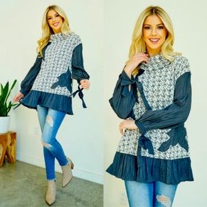 B26🖤🤍Areve’ HANDMADE gorgeous cream +charcoal cowl neck sweater w/sheer bottom